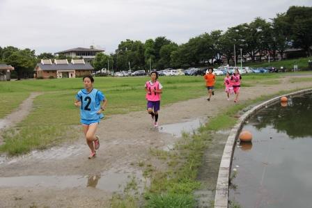 画像　中学女子、一般女子選考会風景