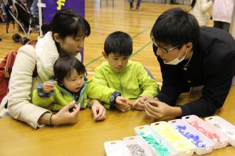 画像　佐織工業高等学校のブース風景