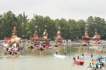 朝祭の様子の写真