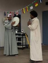 画像　エジプトの民謡とドッフという楽器の演奏