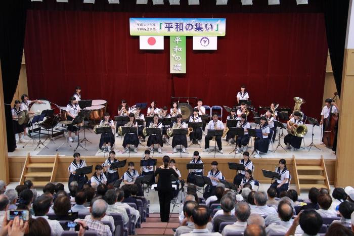 画像　神守中学校吹奏楽部の演奏風景