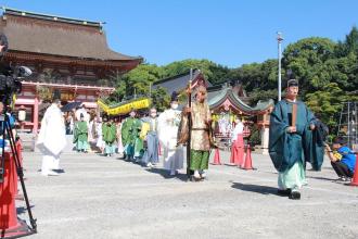 画像　津島神社を出発