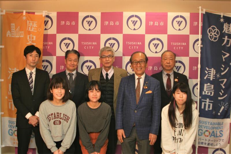 報告会の全体写真