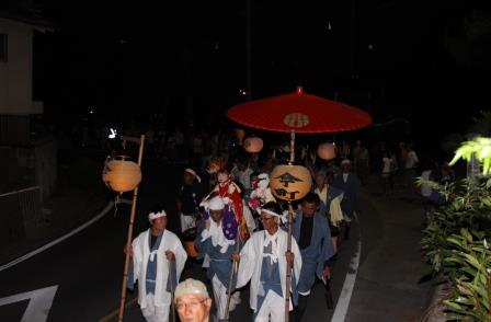 画像　車河戸から津島神社へ移動する児