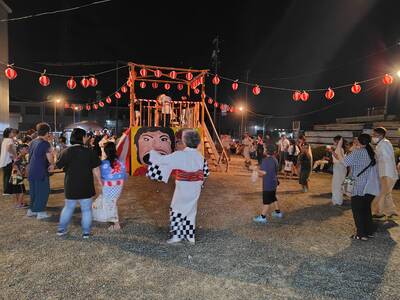盆踊りの様子