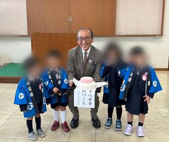 瑞泉寺つしま幼稚園鏡もち贈呈式