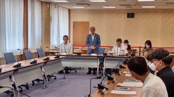 国民健康保険運営協議会