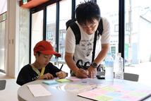 メッセージを書く様子その３